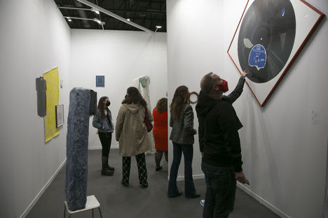 El coleccionismo y el galerismo de arte contemporáneo en España se dan cita en ESTAMPA