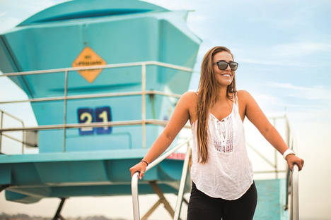 De madera y con colores llamativos, así es la nueva colección urbana de Bollé