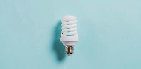 Compare y ahorre en su factura de luz gracias al cambio regulatorio de junio 2021