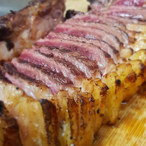 ¿Qué hay que tener en cuenta a la hora de seleccionar una buena carne en un restaurante? USKAR te da las claves