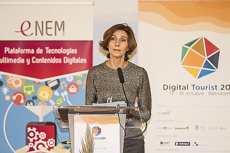 Isabel María Oliver Sagreras, Secretaria de Estado de Turismo, Ministerio de Industria. 