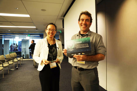 De dcha a izqda: James Peverill, CEO, y Lilian Ting, directora de desarrollo de negocio de GreenSights Agronomics.