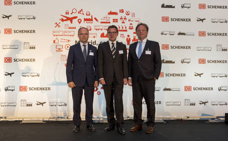 De izqda a dcha: Lluís Gay, CEO Cluster Iberia de DB Schenker; Peter Tempel, Embajador de Alemania en España; y Reiner Heiken, CEO de la Región Europa de DB Schenker.