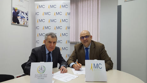De izqda a dcha: Máximo García Zuazo, vicepresidente del CGS de La Rioja y Javier Marrodán, director de MC MUTUAL en La Rioja.