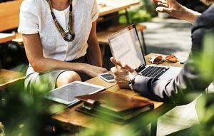 Cómo invertir en tu economía y hacer prosperar tu empresa