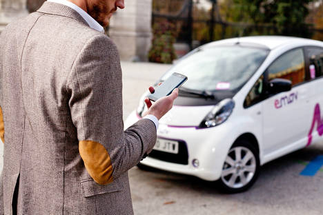 Banderazo de salida a emov, el nuevo servicio de carsharing en Madrid
