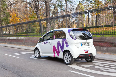 Banderazo de salida a emov, el nuevo servicio de carsharing en Madrid