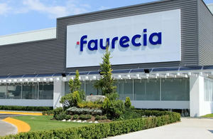 Faurecia apuesta por la captación de proyectos estratégicos para la industria automovilística de la Comunidad Valenciana