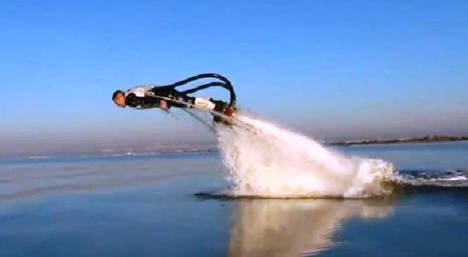 El flyboard, la experiencia más vendida este verano