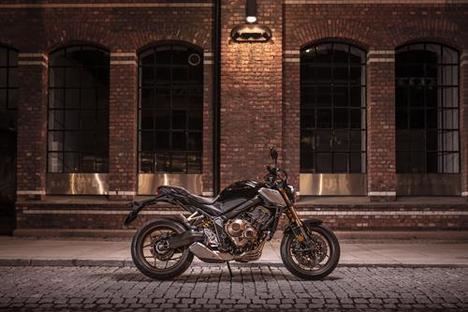 Honda refuerza su gama de motocicletas de media cilindrada