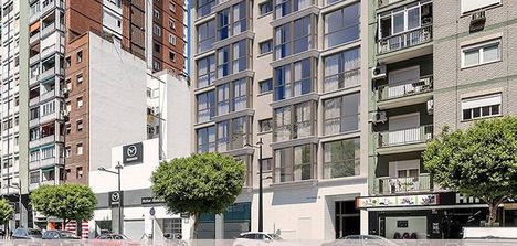 866 inversores prestan 900.000 euros a un promotor inmobiliario para iniciar la construcción de un edificio de 38 viviendas en València