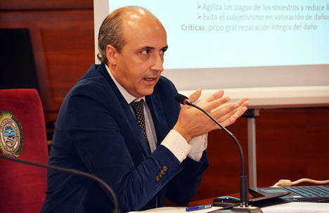 José Manuel Busto, durante su conferencia.