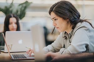Jobandtalent se une a Ironhack para impulsar la formación en tecnología con 300.000 euros en becas