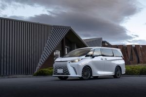 Lexus LM, el transporte de lujo redefinido