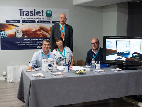 Traslot 102 es una exitosa empresa, con siete años de experiencia, formada por un equipo de expertos en compraventa o traspaso de administraciones de lotería.
