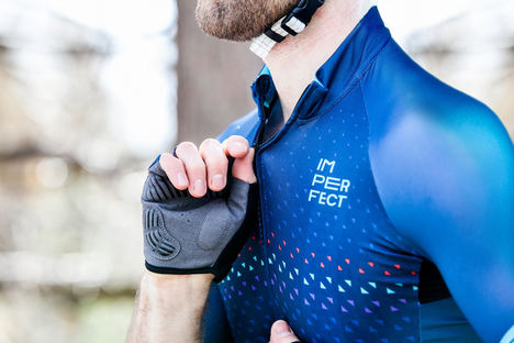 Deporvillage lanza su marca propia, Imperfect