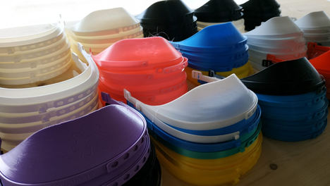 Más de 15.000 makers crean material sanitario en España de manera altruista