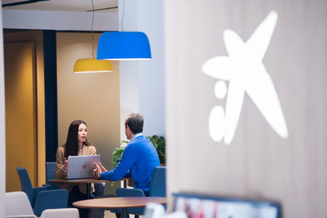 CaixaBank, reconocida por su liderazgo en su apoyo a las empresas durante la crisis de la Covid-19 por Global Finance