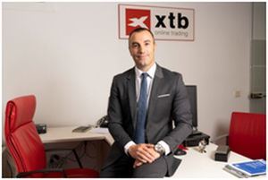 El bróker XTB impulsa la inversión en bolsa al entregar una acción gratis a cada nuevo cliente