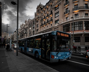 Un laboratorio insta a proteger de COVID el transporte público