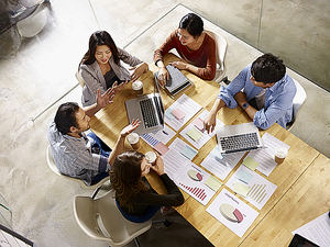 Se pueden utilizar soluciones de monitoreo para aumentar la productividad general de la empresa