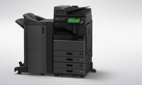 Toshiba elimina el desperdicio de toneladas de hojas en las oficinas con el primer multifuncional del mercado capaz de borrar el papel impreso