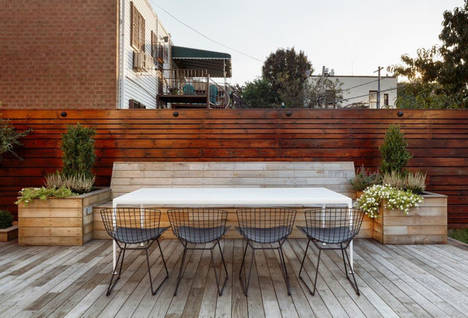 La tarima de castaño destaca entre las novedades de Wood-Deck, la marca propia para exteriores de Gabarró
