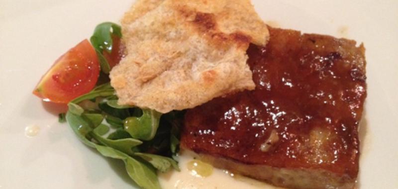 Cochinillo con crema de patata en Locum